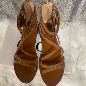 Xoxo sandals tan color size 10
